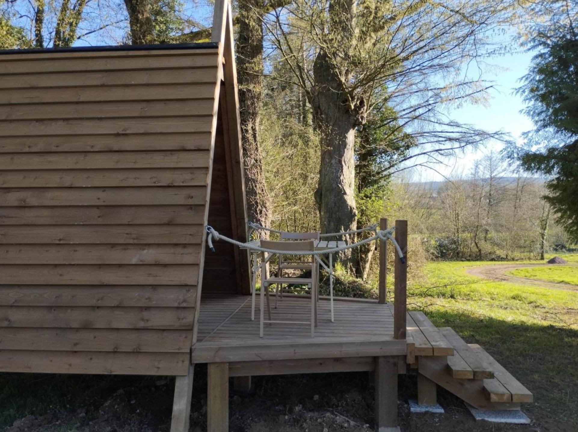 Camping Le Val Aux Fees - Broceliande Concoret Exterior foto