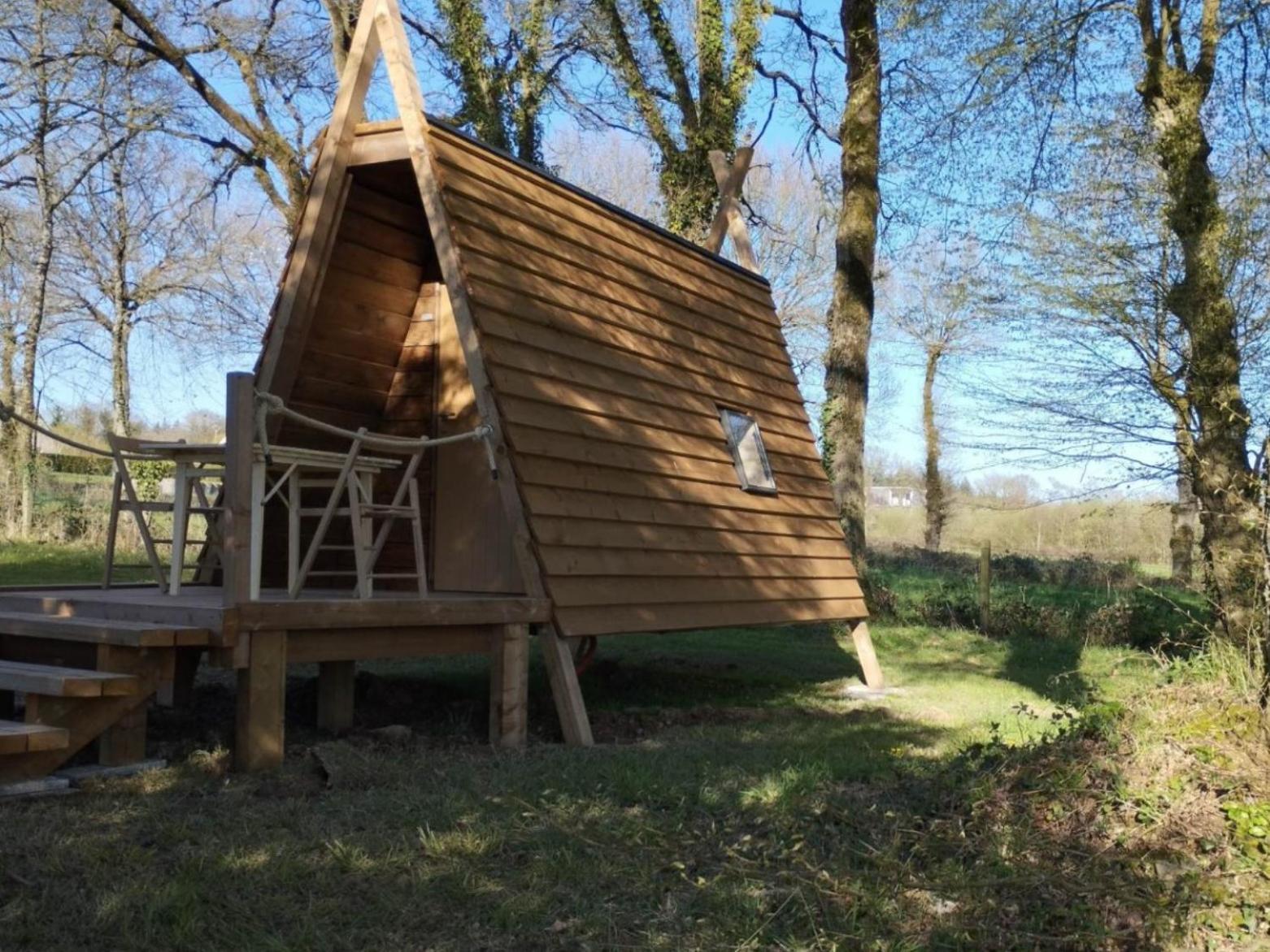 Camping Le Val Aux Fees - Broceliande Concoret Exterior foto