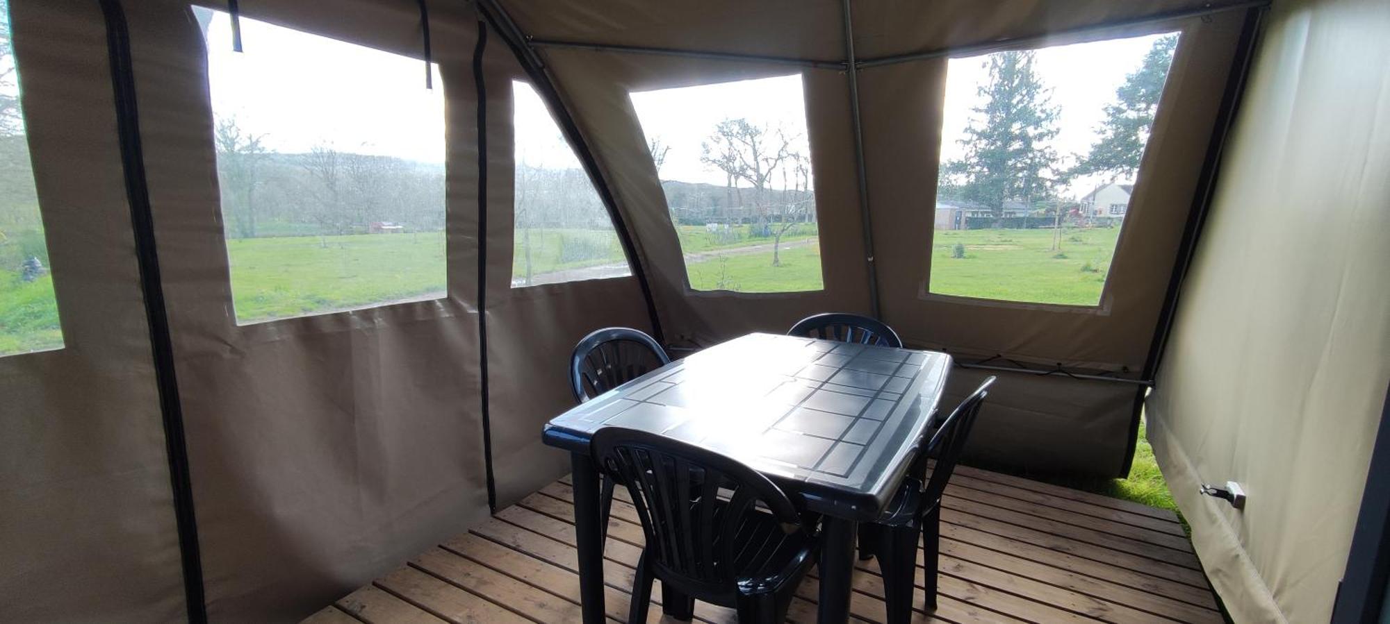 Camping Le Val Aux Fees - Broceliande Concoret Exterior foto