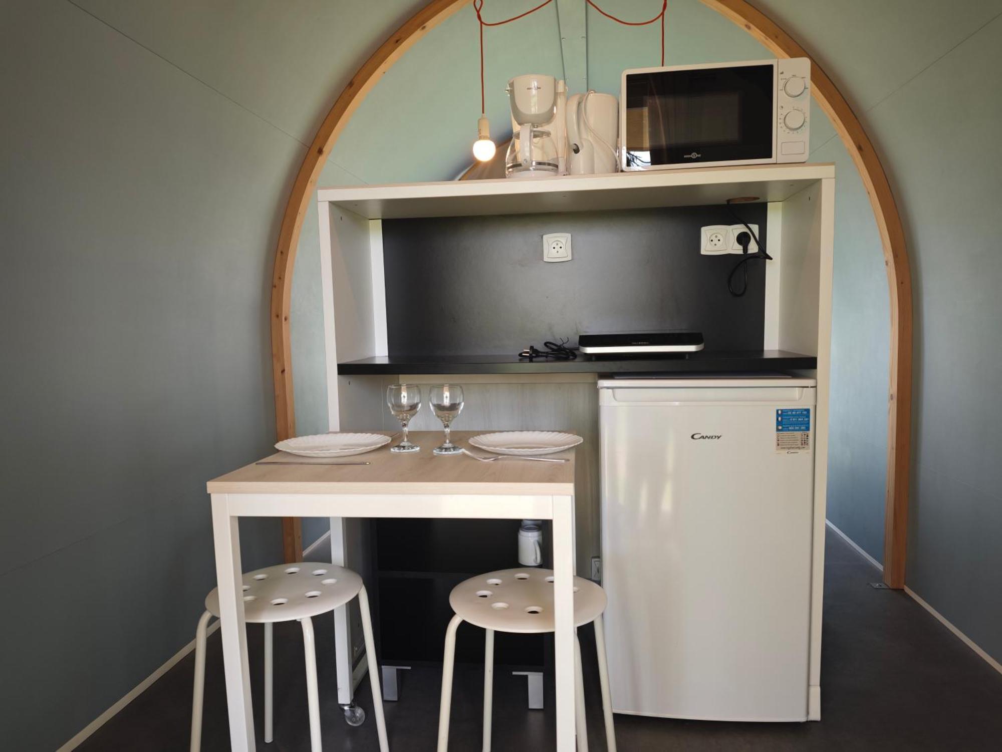 Camping Le Val Aux Fees - Broceliande Concoret Exterior foto