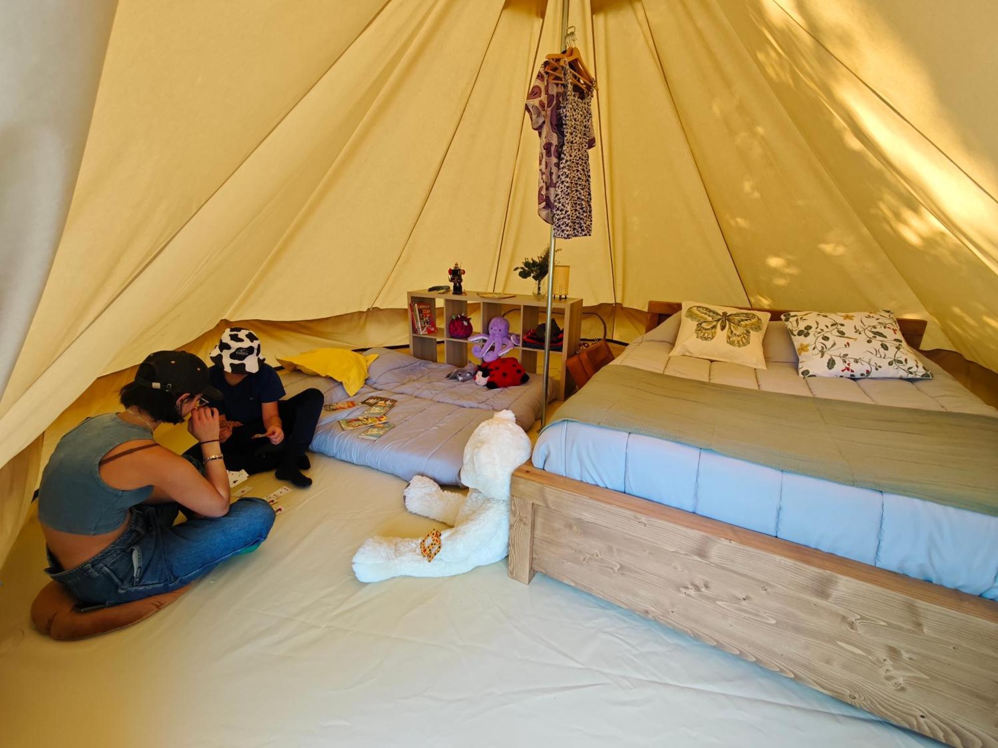 Camping Le Val Aux Fees - Broceliande Concoret Quarto foto